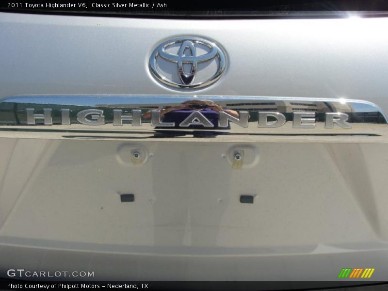 Classic Silver Metallic / Ash 2011 Toyota Highlander V6