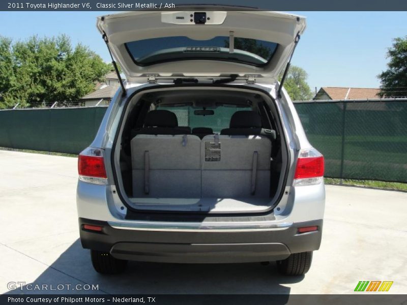 Classic Silver Metallic / Ash 2011 Toyota Highlander V6