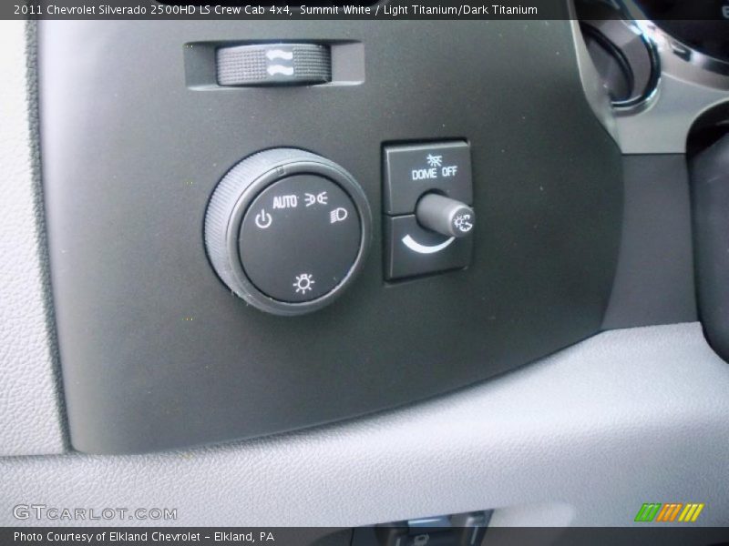 Controls of 2011 Silverado 2500HD LS Crew Cab 4x4