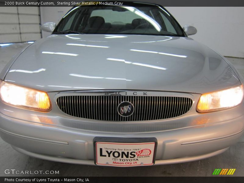 Sterling Silver Metallic / Medium Gray 2000 Buick Century Custom