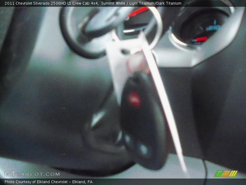 Summit White / Light Titanium/Dark Titanium 2011 Chevrolet Silverado 2500HD LS Crew Cab 4x4
