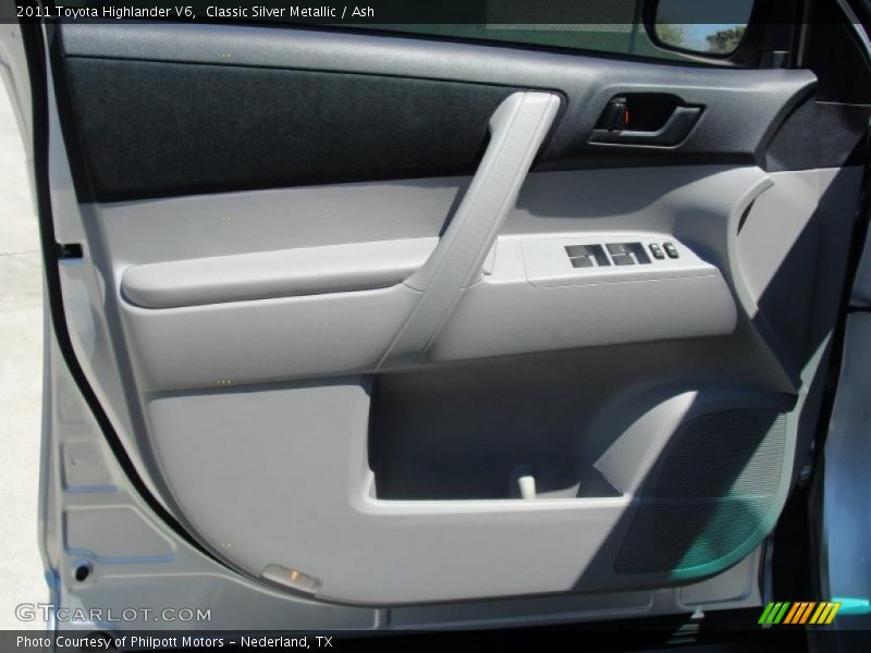 Classic Silver Metallic / Ash 2011 Toyota Highlander V6