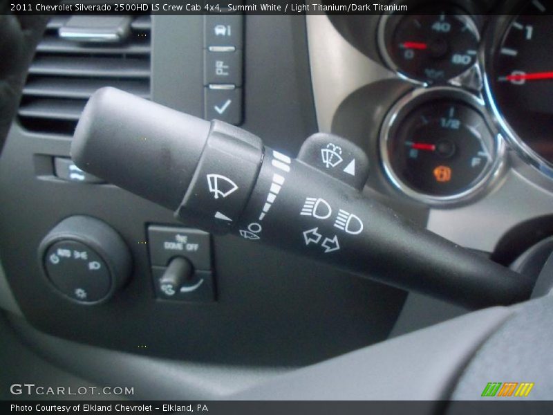 Controls of 2011 Silverado 2500HD LS Crew Cab 4x4