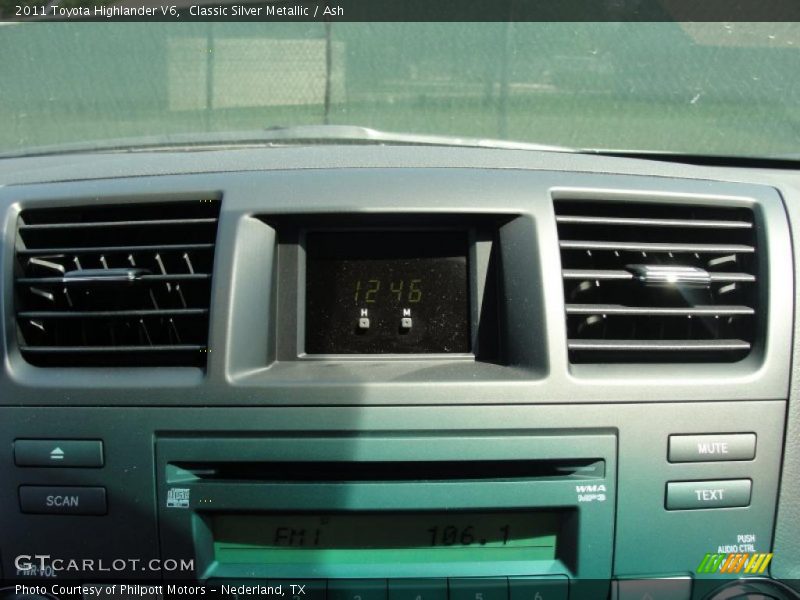 Classic Silver Metallic / Ash 2011 Toyota Highlander V6