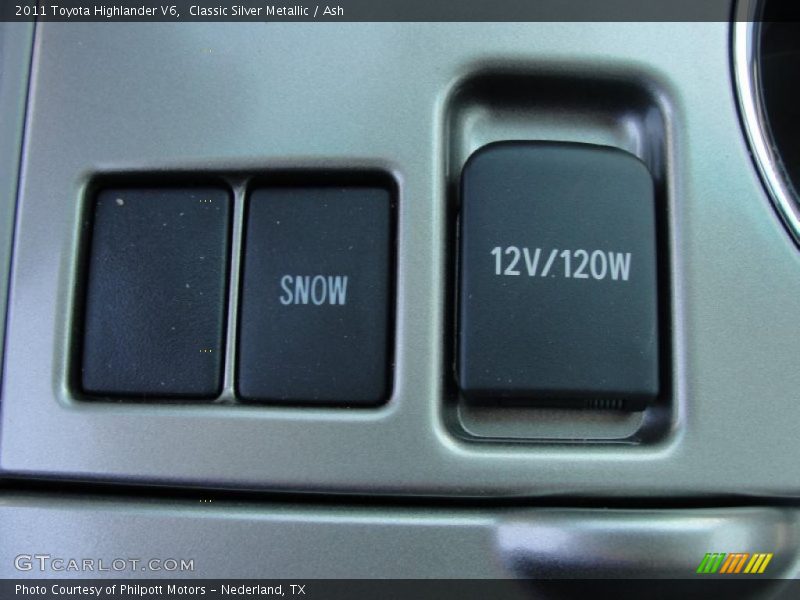 Classic Silver Metallic / Ash 2011 Toyota Highlander V6