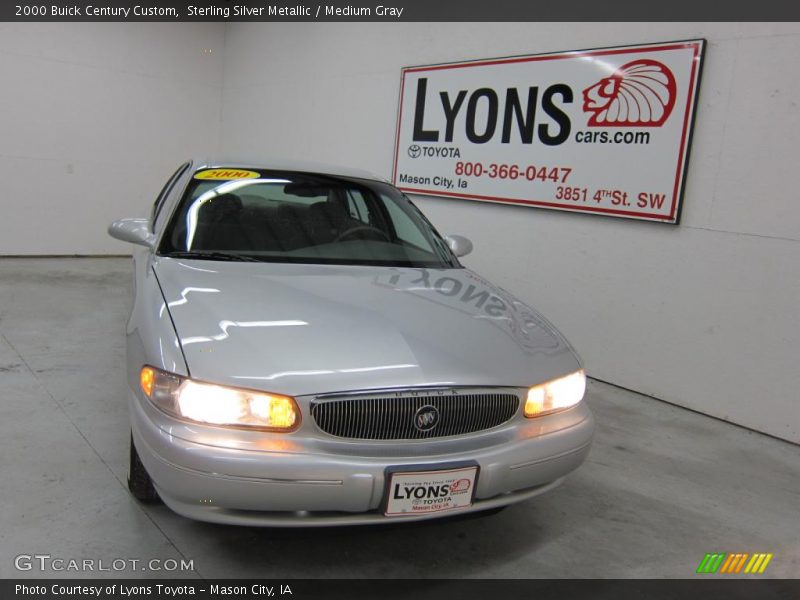 Sterling Silver Metallic / Medium Gray 2000 Buick Century Custom