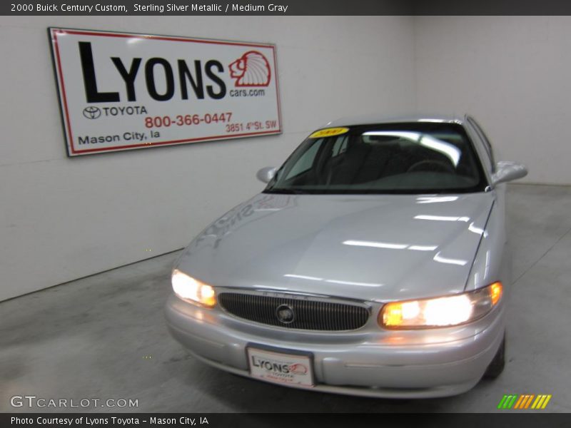 Sterling Silver Metallic / Medium Gray 2000 Buick Century Custom