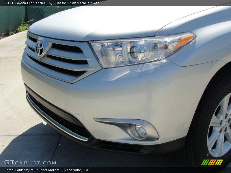 Classic Silver Metallic / Ash 2011 Toyota Highlander V6