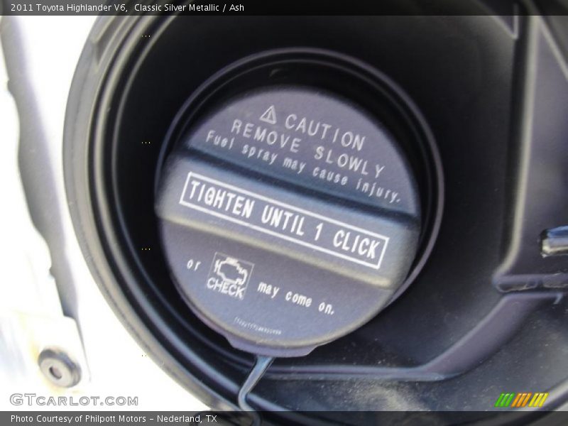 Classic Silver Metallic / Ash 2011 Toyota Highlander V6