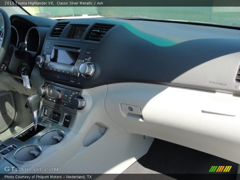 Classic Silver Metallic / Ash 2011 Toyota Highlander V6