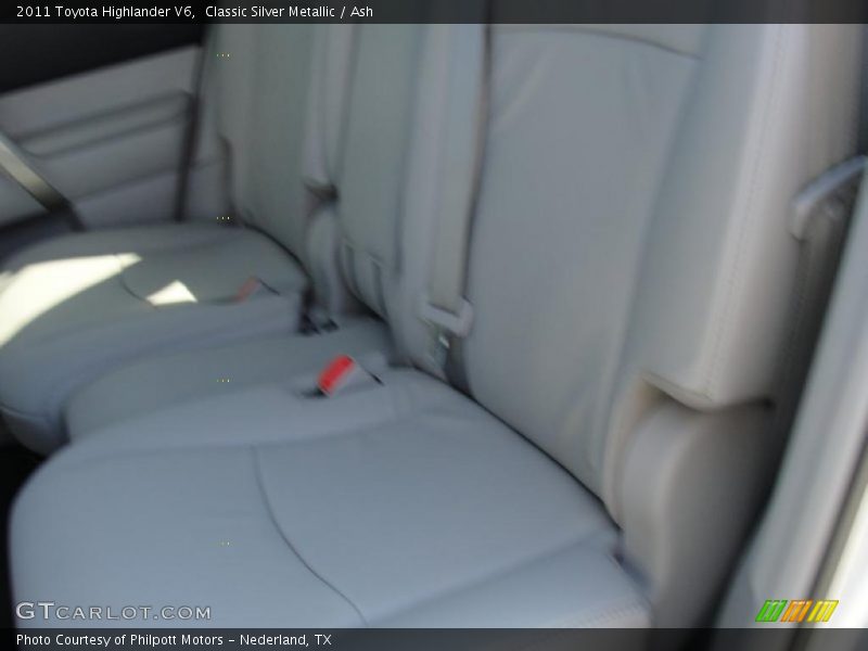Classic Silver Metallic / Ash 2011 Toyota Highlander V6