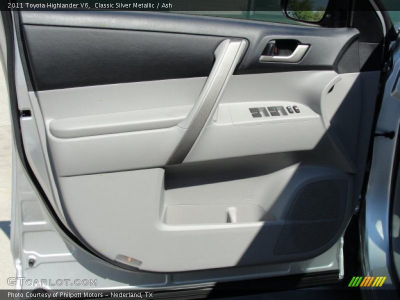 Classic Silver Metallic / Ash 2011 Toyota Highlander V6