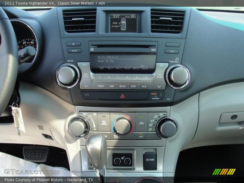 Classic Silver Metallic / Ash 2011 Toyota Highlander V6