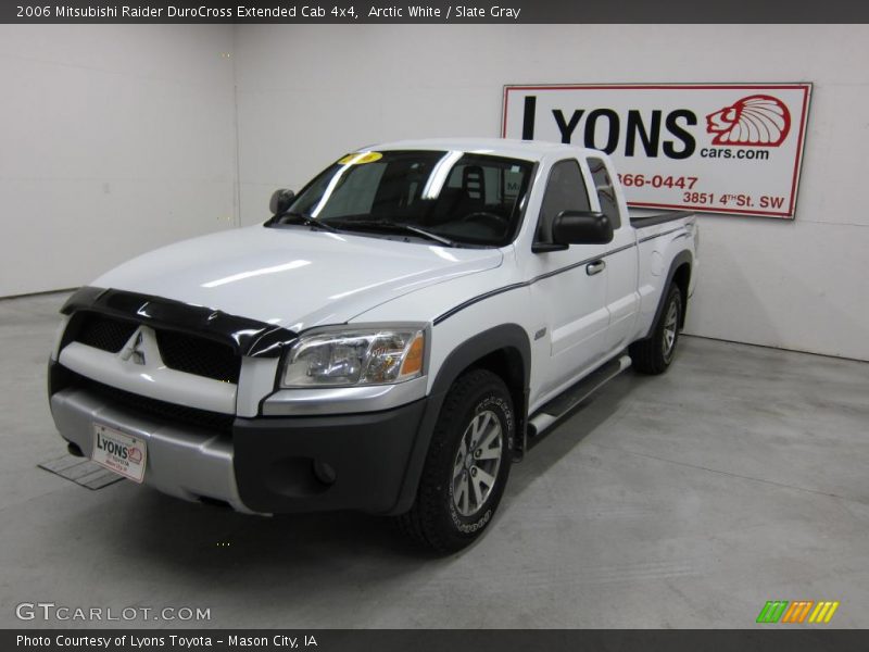 Arctic White / Slate Gray 2006 Mitsubishi Raider DuroCross Extended Cab 4x4