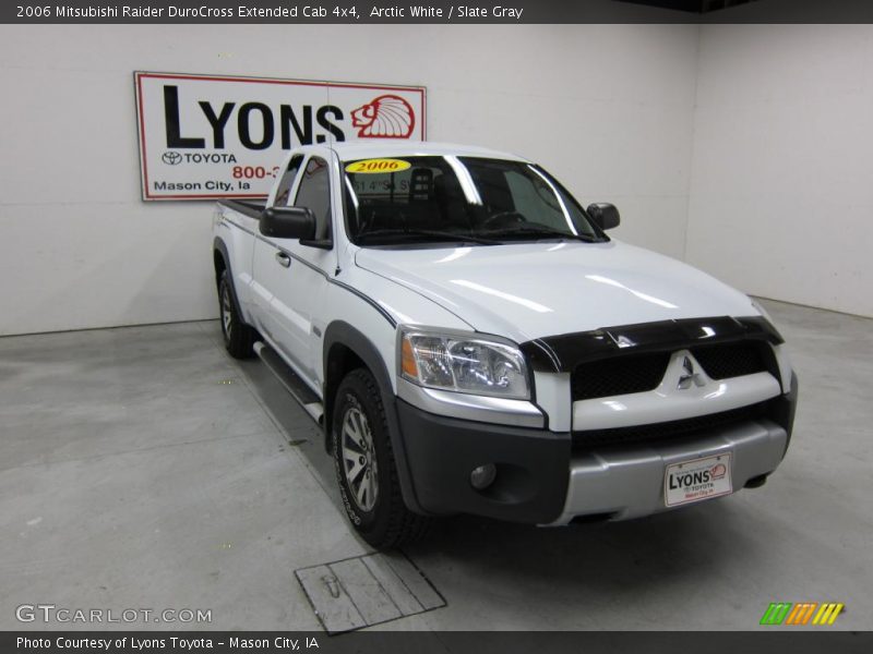 Arctic White / Slate Gray 2006 Mitsubishi Raider DuroCross Extended Cab 4x4