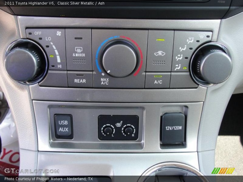 Classic Silver Metallic / Ash 2011 Toyota Highlander V6