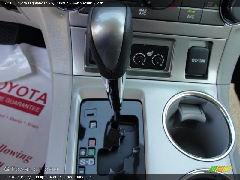 Classic Silver Metallic / Ash 2011 Toyota Highlander V6