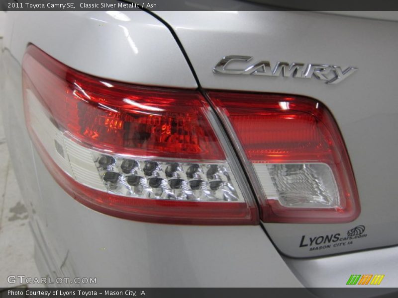 Classic Silver Metallic / Ash 2011 Toyota Camry SE