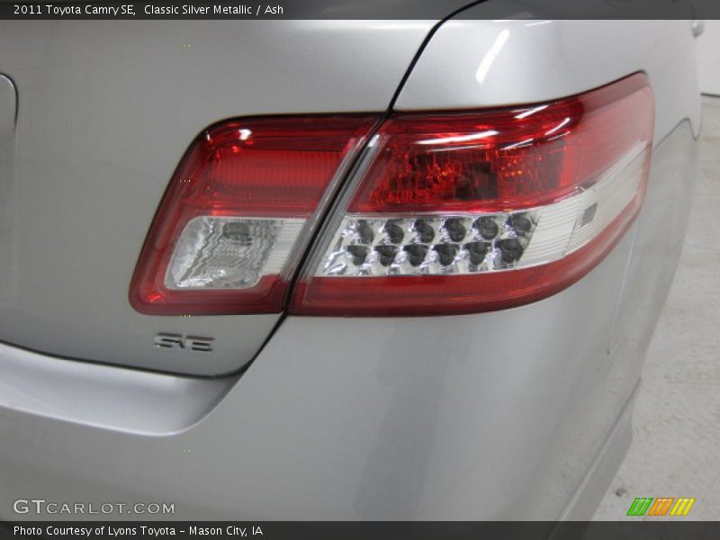 Classic Silver Metallic / Ash 2011 Toyota Camry SE