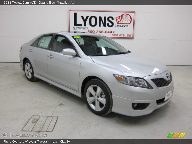 Classic Silver Metallic / Ash 2011 Toyota Camry SE