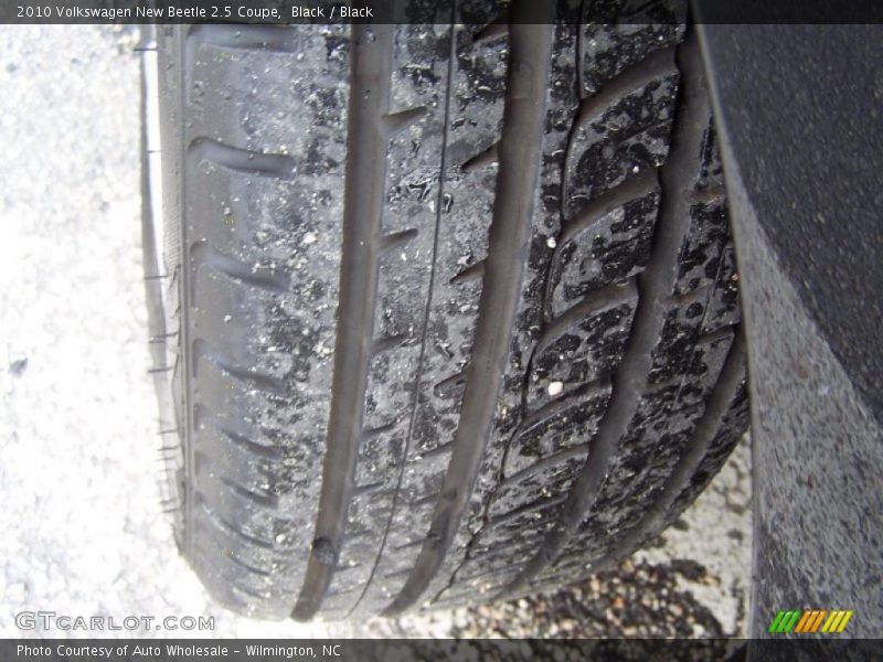 Black / Black 2010 Volkswagen New Beetle 2.5 Coupe