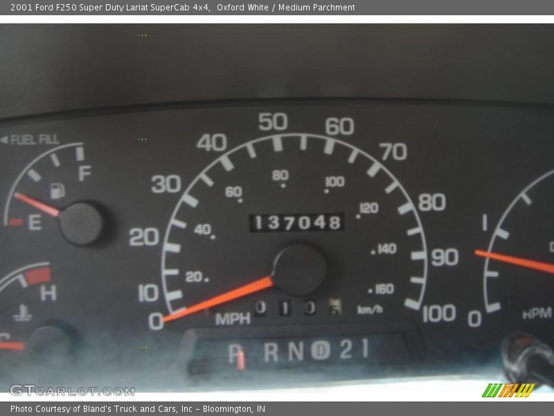 Oxford White / Medium Parchment 2001 Ford F250 Super Duty Lariat SuperCab 4x4