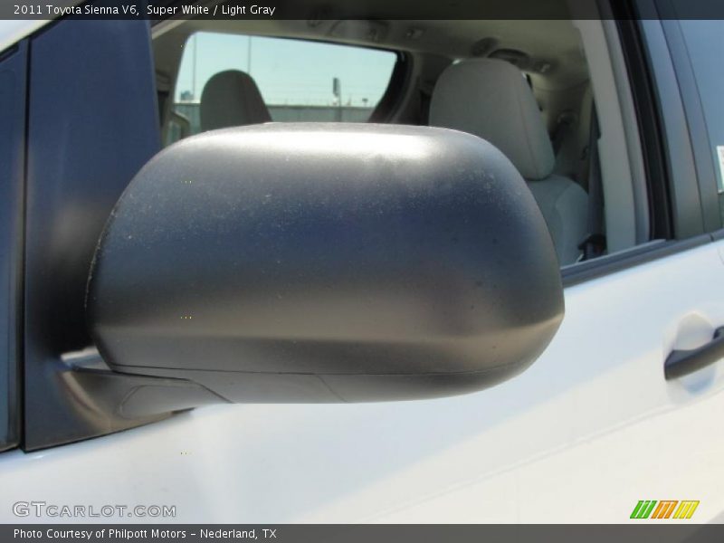 Super White / Light Gray 2011 Toyota Sienna V6