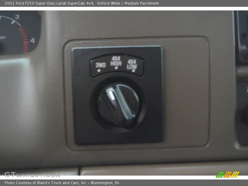 Oxford White / Medium Parchment 2001 Ford F250 Super Duty Lariat SuperCab 4x4