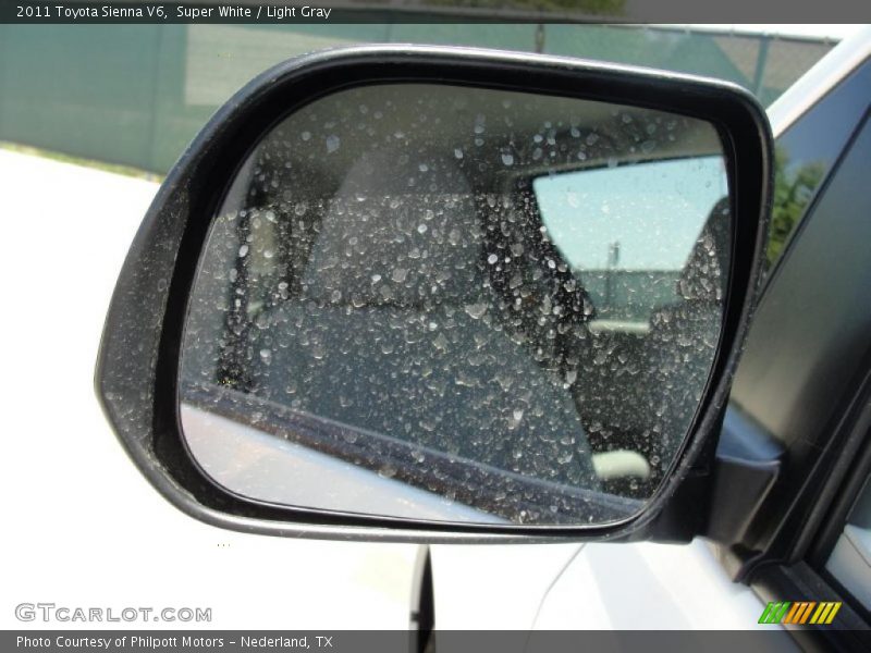 Super White / Light Gray 2011 Toyota Sienna V6