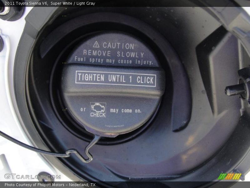Super White / Light Gray 2011 Toyota Sienna V6
