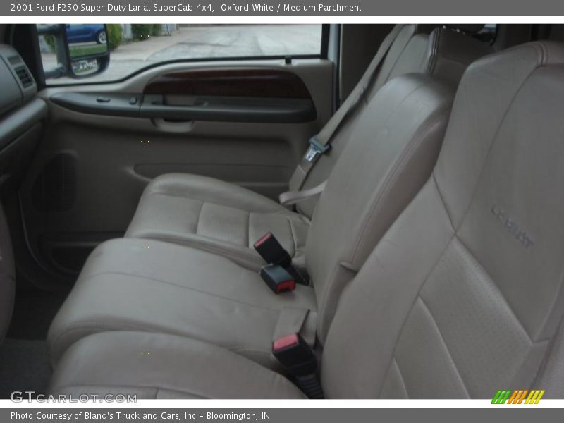 Oxford White / Medium Parchment 2001 Ford F250 Super Duty Lariat SuperCab 4x4