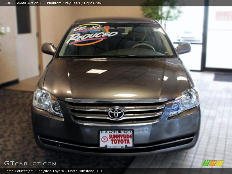 Phantom Gray Pearl / Light Gray 2006 Toyota Avalon XL