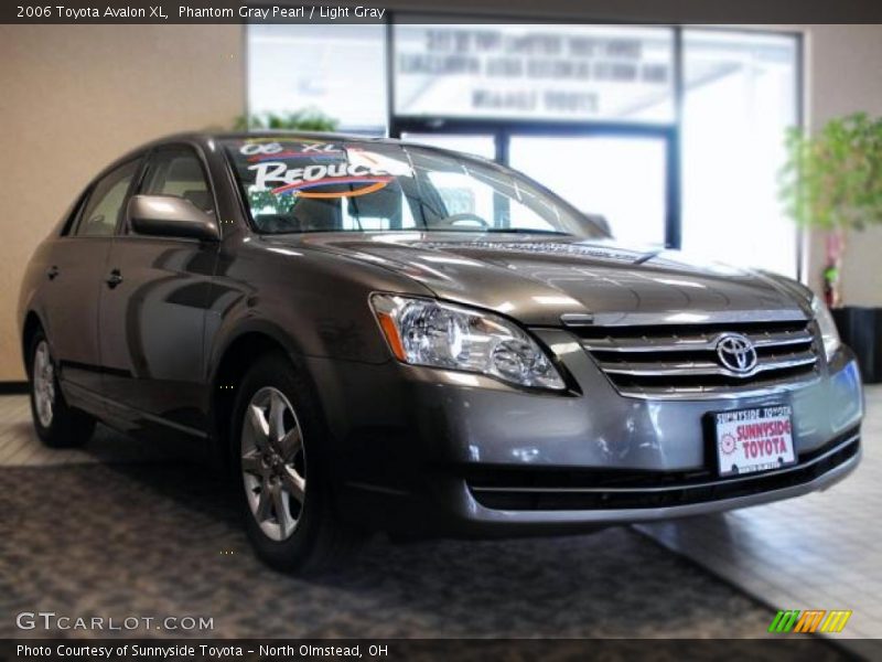 Phantom Gray Pearl / Light Gray 2006 Toyota Avalon XL