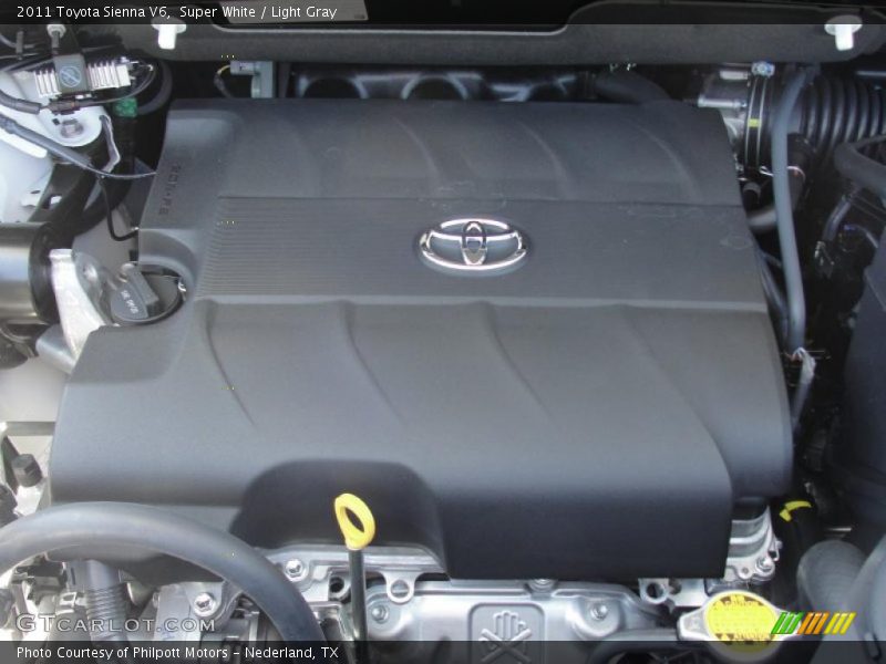 Super White / Light Gray 2011 Toyota Sienna V6