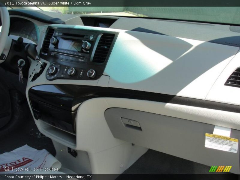 Super White / Light Gray 2011 Toyota Sienna V6