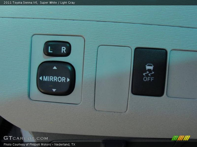 Super White / Light Gray 2011 Toyota Sienna V6