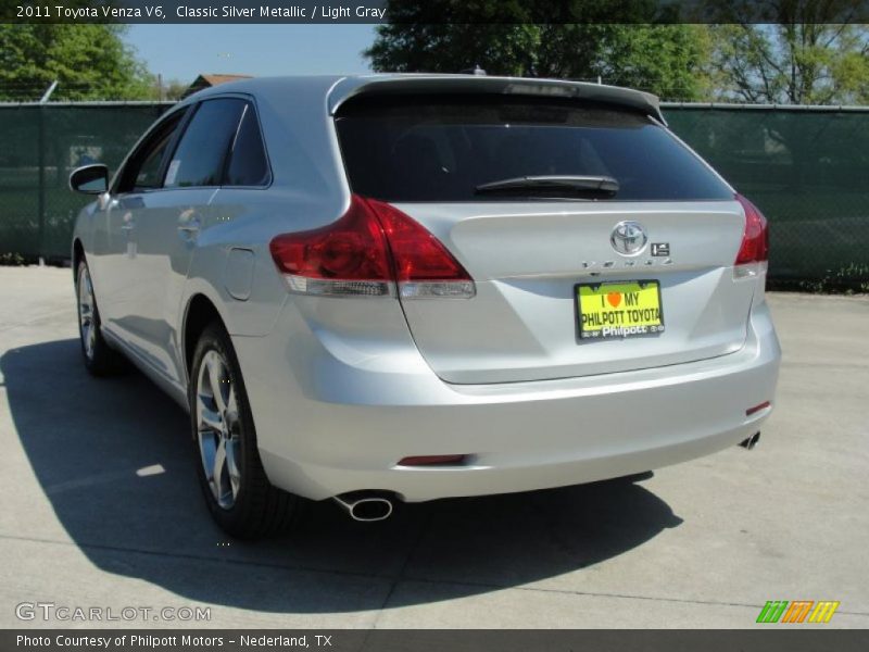 Classic Silver Metallic / Light Gray 2011 Toyota Venza V6