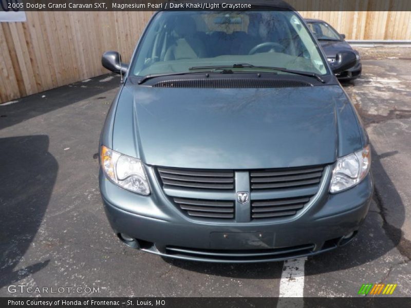 Magnesium Pearl / Dark Khaki/Light Graystone 2005 Dodge Grand Caravan SXT