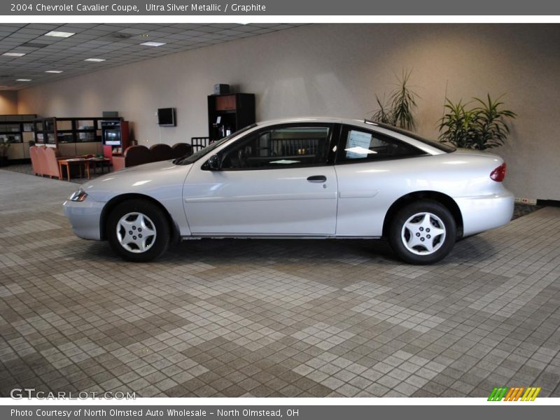 Ultra Silver Metallic / Graphite 2004 Chevrolet Cavalier Coupe