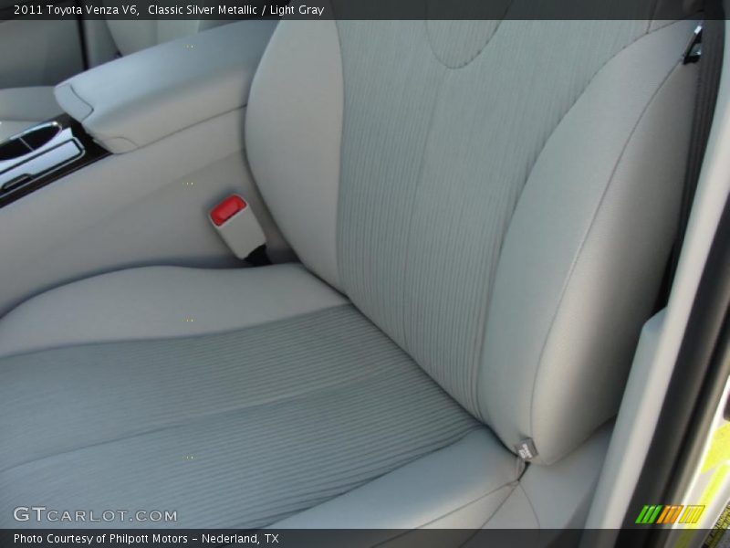 Classic Silver Metallic / Light Gray 2011 Toyota Venza V6