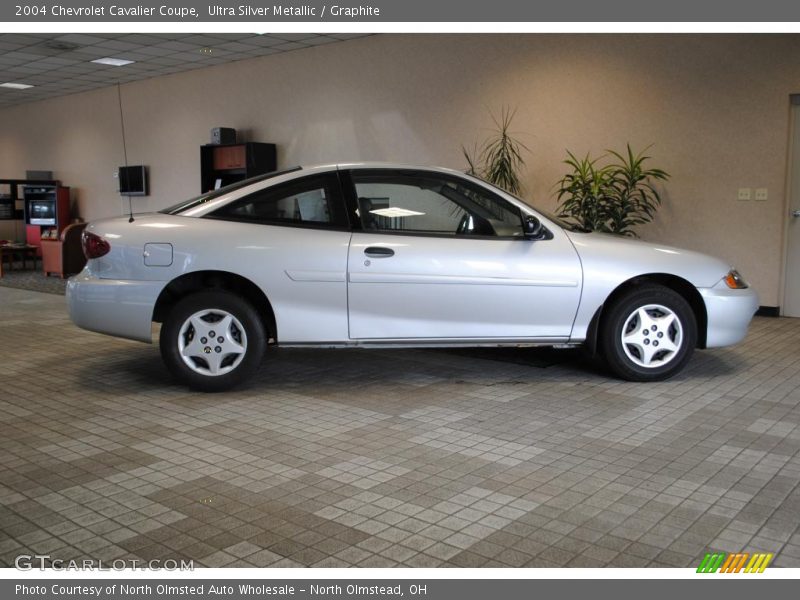 Ultra Silver Metallic / Graphite 2004 Chevrolet Cavalier Coupe