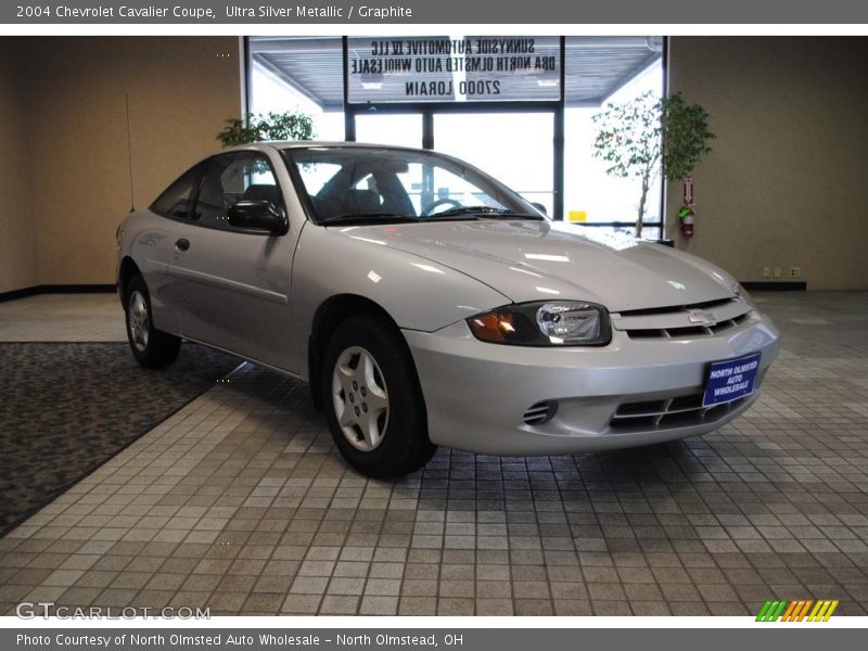 Ultra Silver Metallic / Graphite 2004 Chevrolet Cavalier Coupe