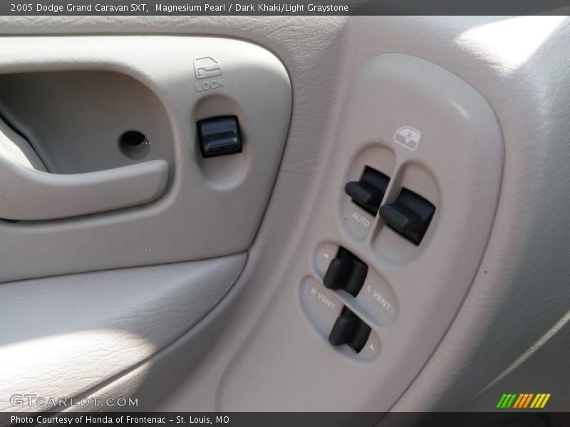 Magnesium Pearl / Dark Khaki/Light Graystone 2005 Dodge Grand Caravan SXT