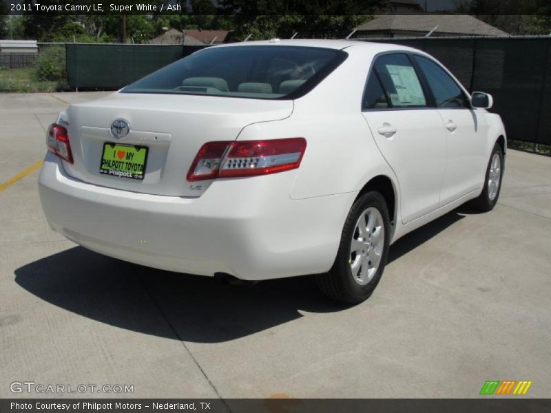 Super White / Ash 2011 Toyota Camry LE