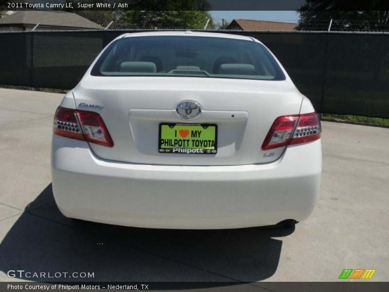 Super White / Ash 2011 Toyota Camry LE