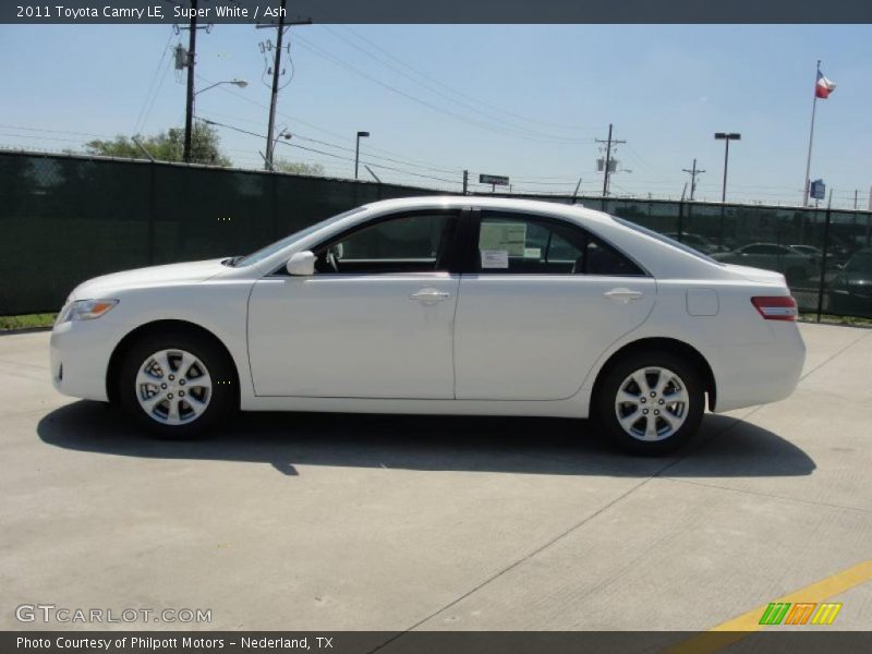 Super White / Ash 2011 Toyota Camry LE