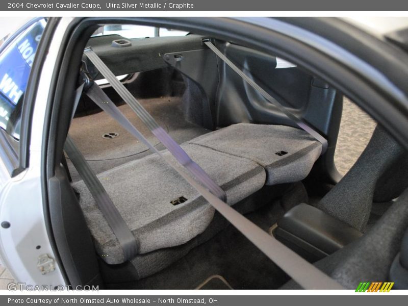 Ultra Silver Metallic / Graphite 2004 Chevrolet Cavalier Coupe