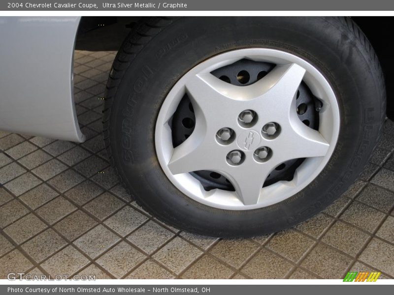 Ultra Silver Metallic / Graphite 2004 Chevrolet Cavalier Coupe