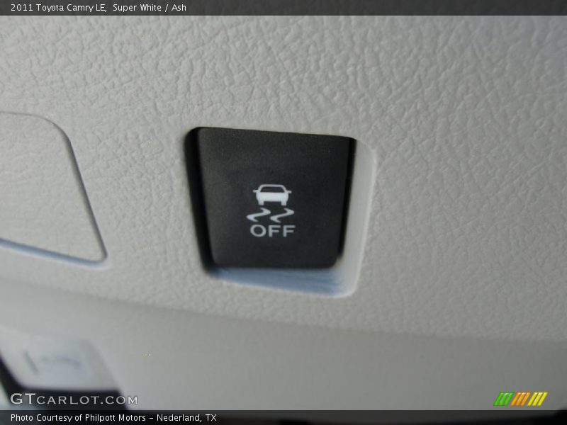 Super White / Ash 2011 Toyota Camry LE