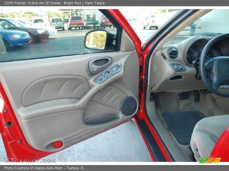 Door Panel of 2000 Grand Am SE Sedan